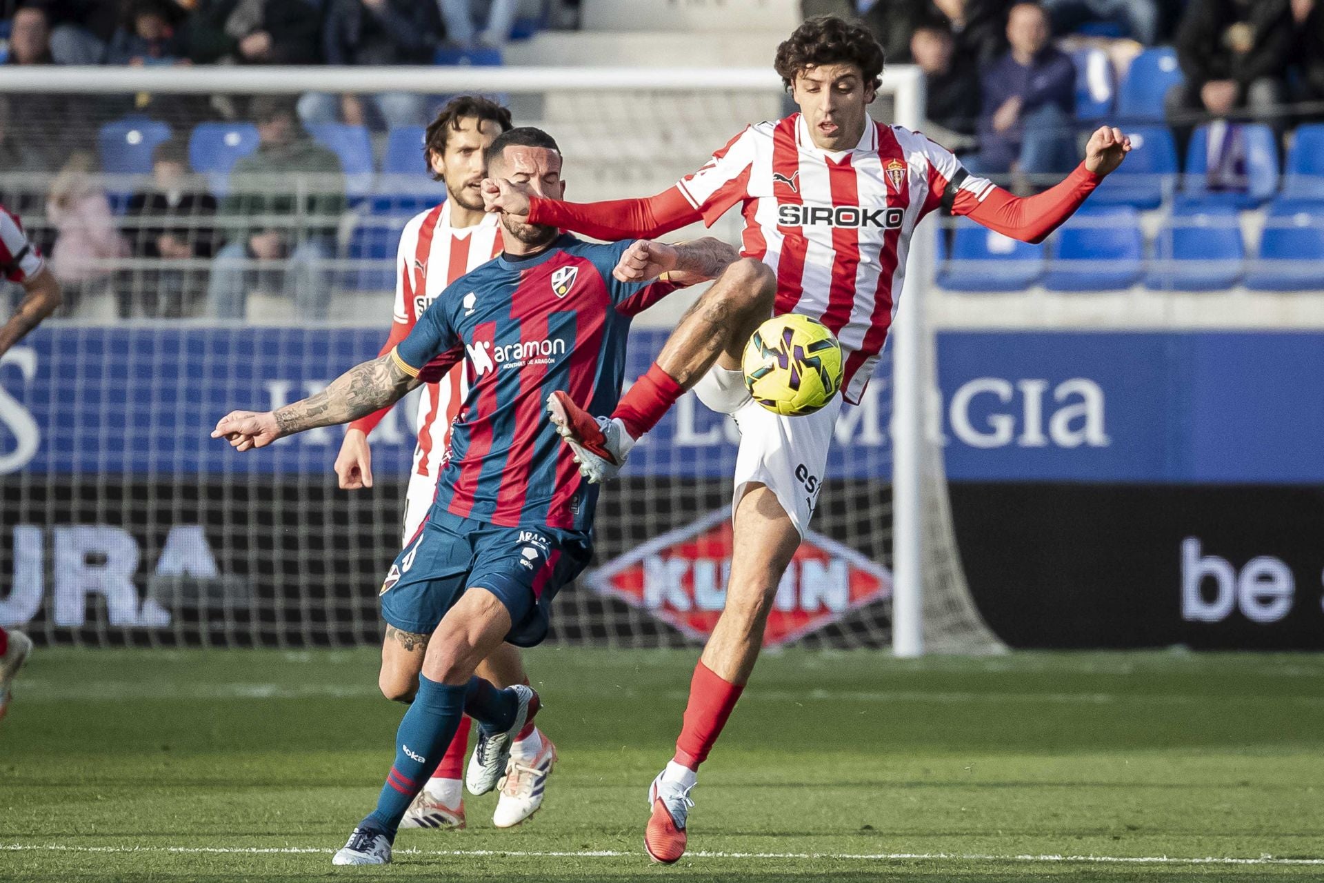 Las mejores imágenes del Huesca 2-0 Sporting de Gijón