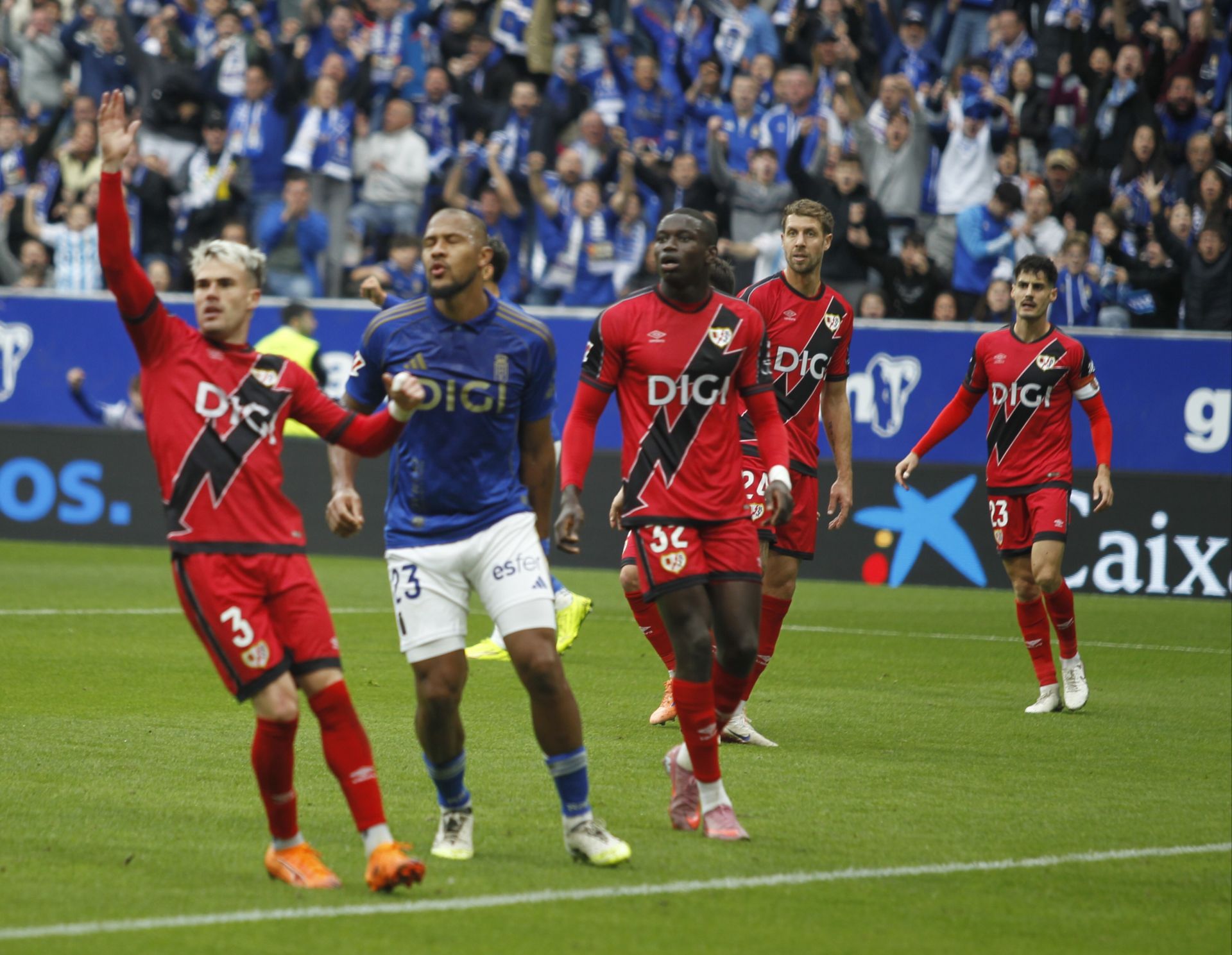 Las mejores imágenes del Real Oviedo 0-0 Rayo Vallecano
