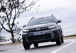 El Dacia Bigster es un SUV muy polivalente disponible con eficientes mecánicas que pueden alcanzar los 1.500 kilómetros de autonomía .