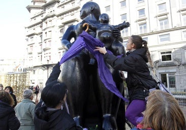 Una marea morada recorre Asturias contra la violencia de género