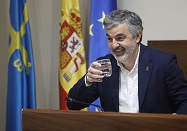 El consejero Alejandro Calvo, en la Junta General.