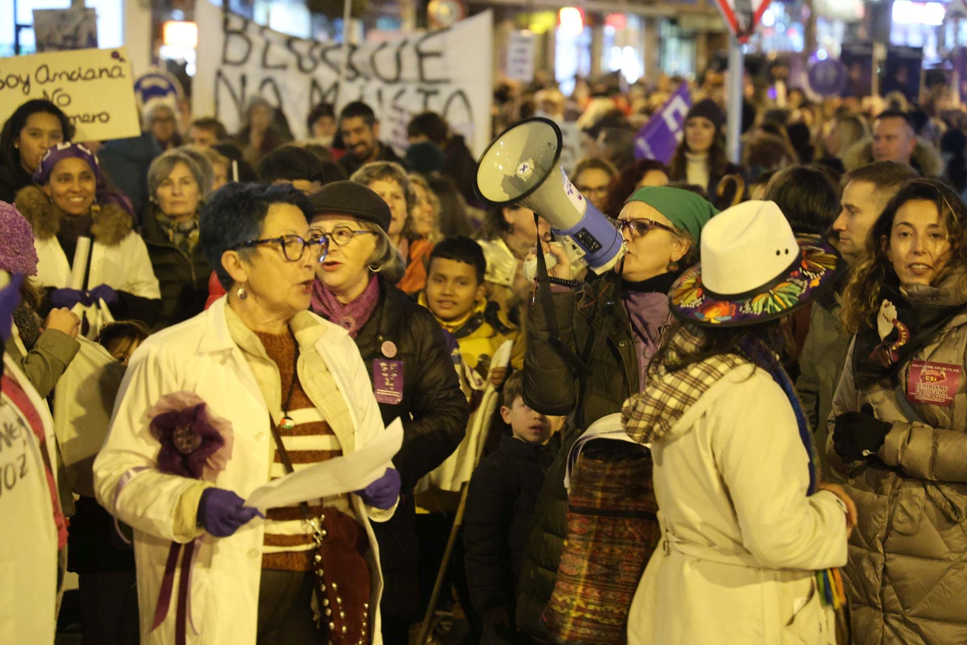 La manifestación contra la violencia machista en Avilés en imágenes