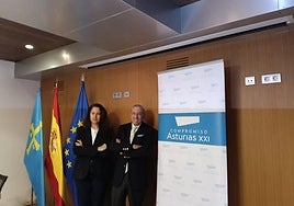 Reyes Ceñal y Eduardo Sánchez en la presentación de la estrategia.
