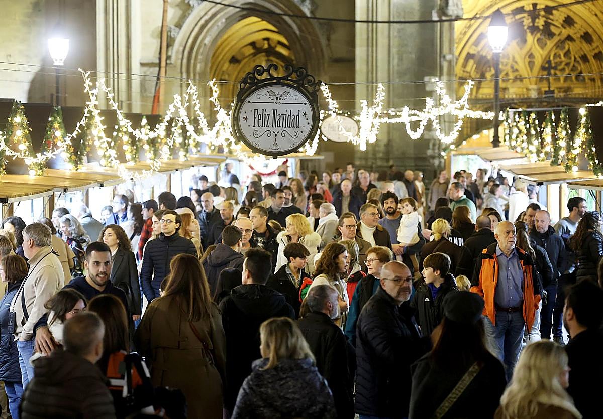 Mercado de Navidad en Oviedo el año pasado.