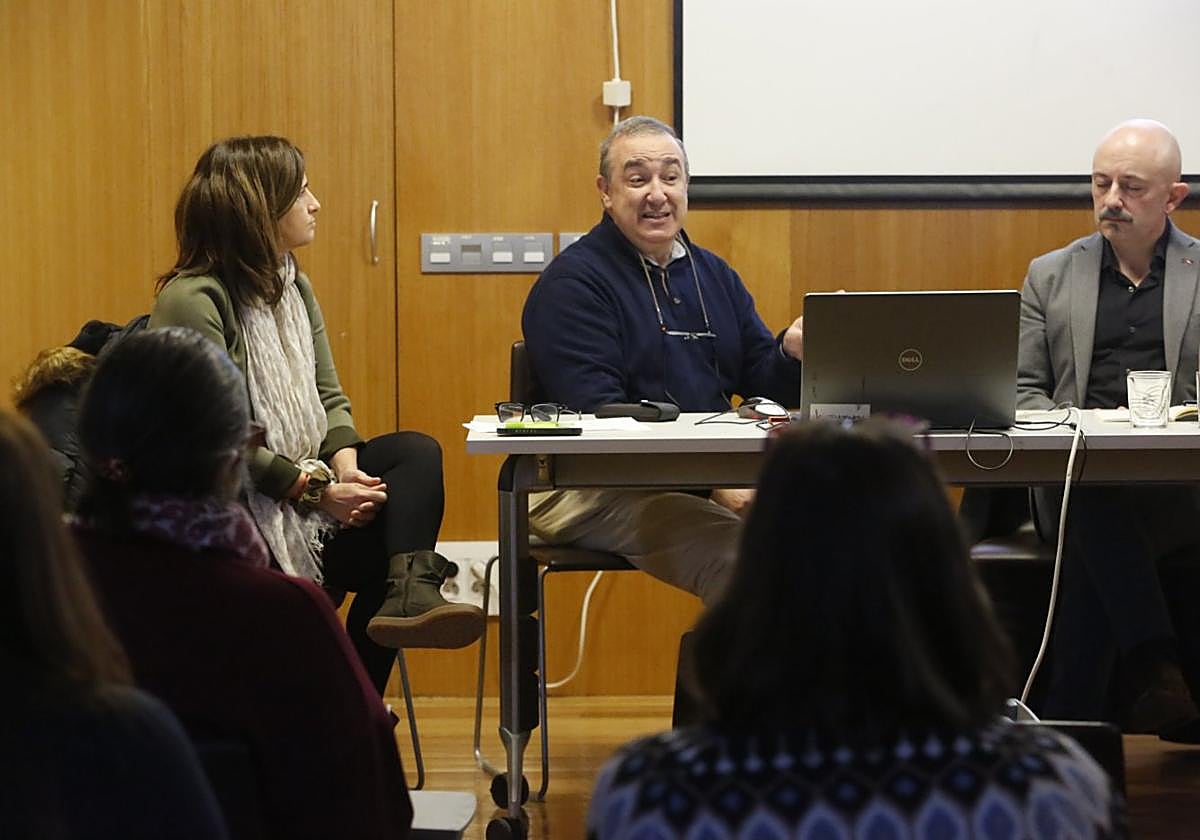 Ana Suárez, José Antonio Fernández y Faustino Zapico.