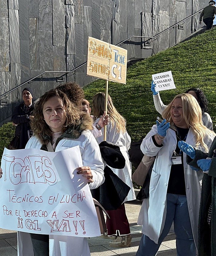 Imagen secundaria 2 - Huelga de los técnicos en cuidados auxiliares de enfermería en Asturias: exigen que se dignifique su profesión