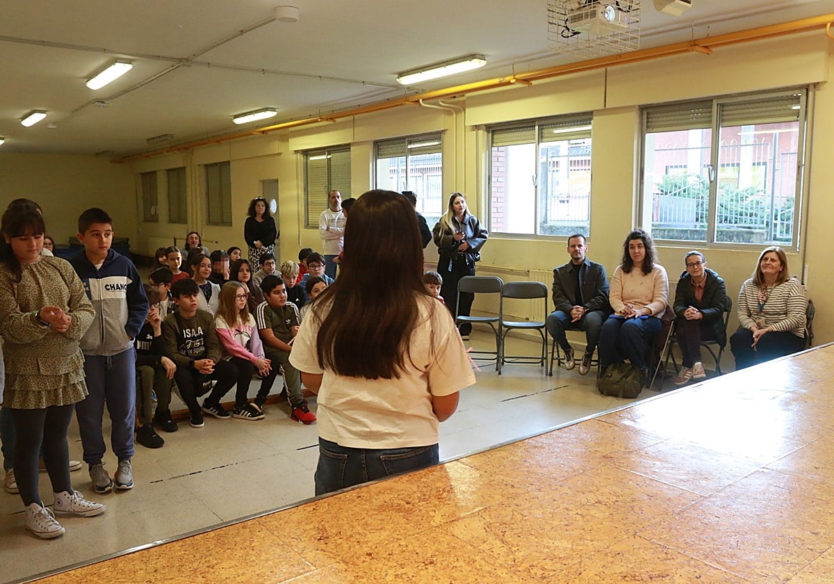 Presentación del proyecto en el colegio Montevil, este viernes, ante responsables del Ayuntamiento.