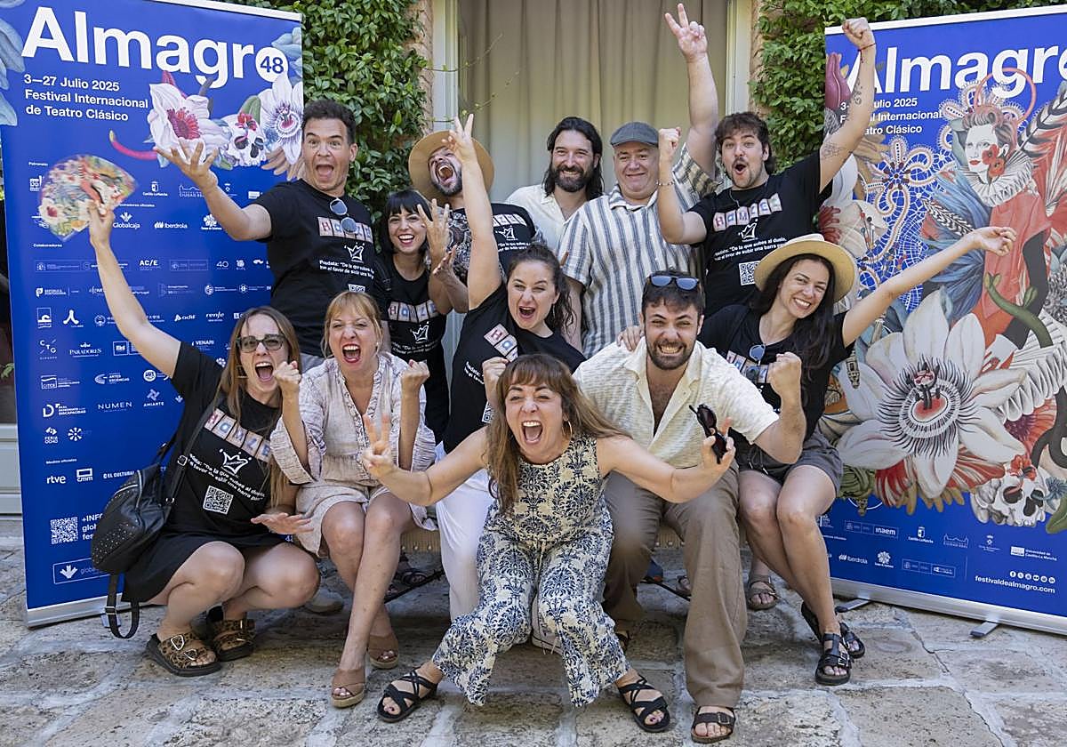 El equipo de Guayominí, en el Festival de Almagro.