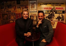 Loquillo e Igor Paskual, ayer en el Savoy.