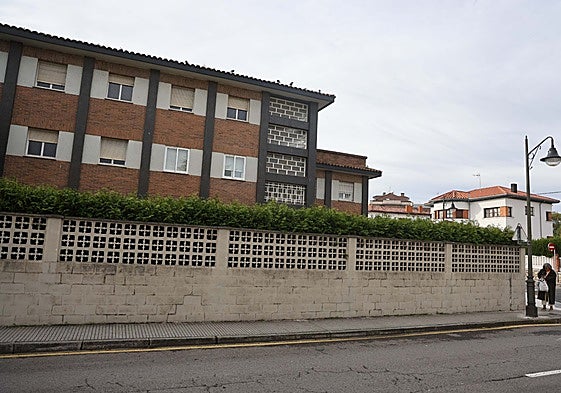Convento de las Siervas de Jesús de la Caridad, en Fernando El Santo esquina con Isabel la Católica, donde el Codema tiene un acuerdo de compra para impartir el primer ciclo de infantil e itinerarios de FP.