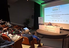 Jornadas contra la soledad no deseada, en el paraninfo de la Universidad Laboral, en Gijón.