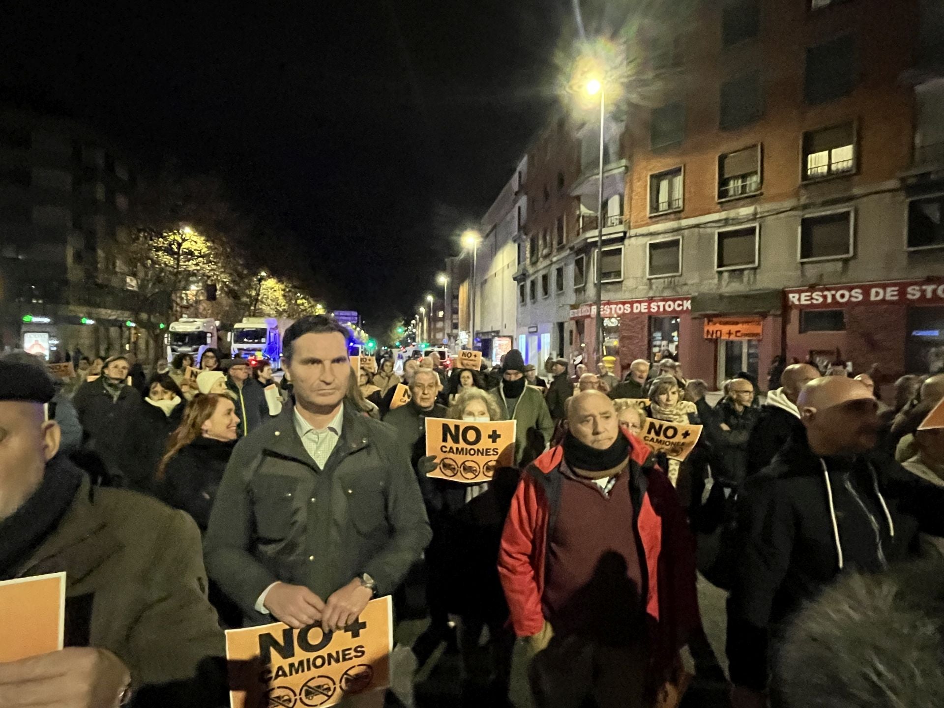 Los vecinos de La Calzada piden una solución para el vial de Jove