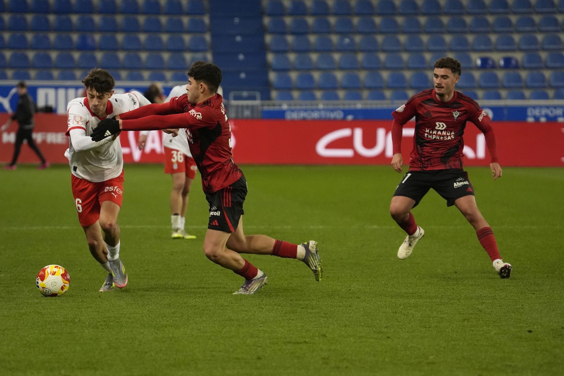 Las mejores jugadas del partido de Copa del Rey del Mirandés - Sporting de Gijón