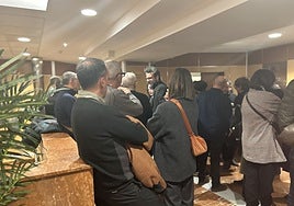 Personalidades de la cultura se acercaron hasta el tanatorio para despedir a José Luis Cienfuegos.