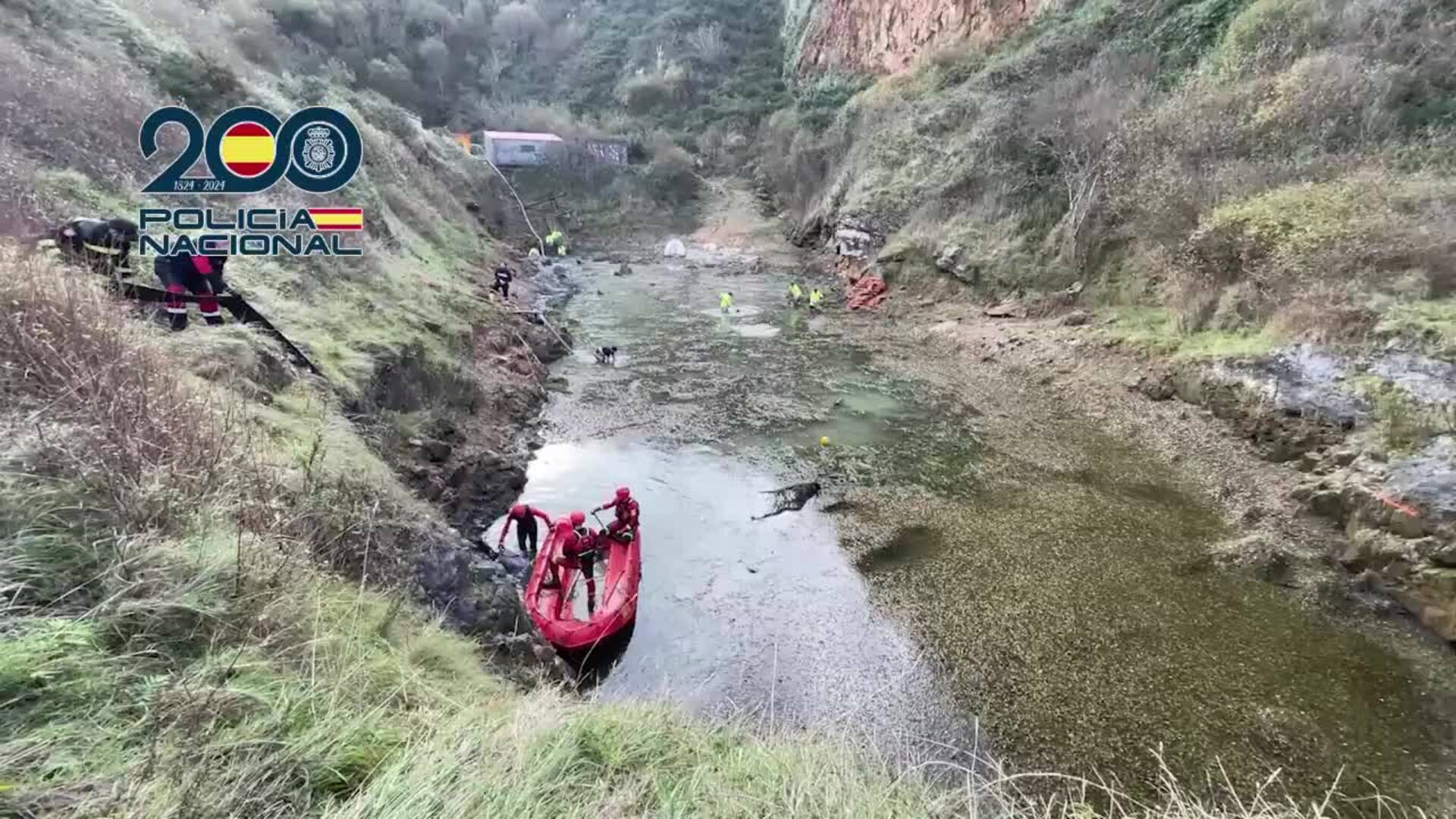 Entre toneladas de lodo: así fue la complicada búsqueda de Maritrini en la balsa de Ribadesella