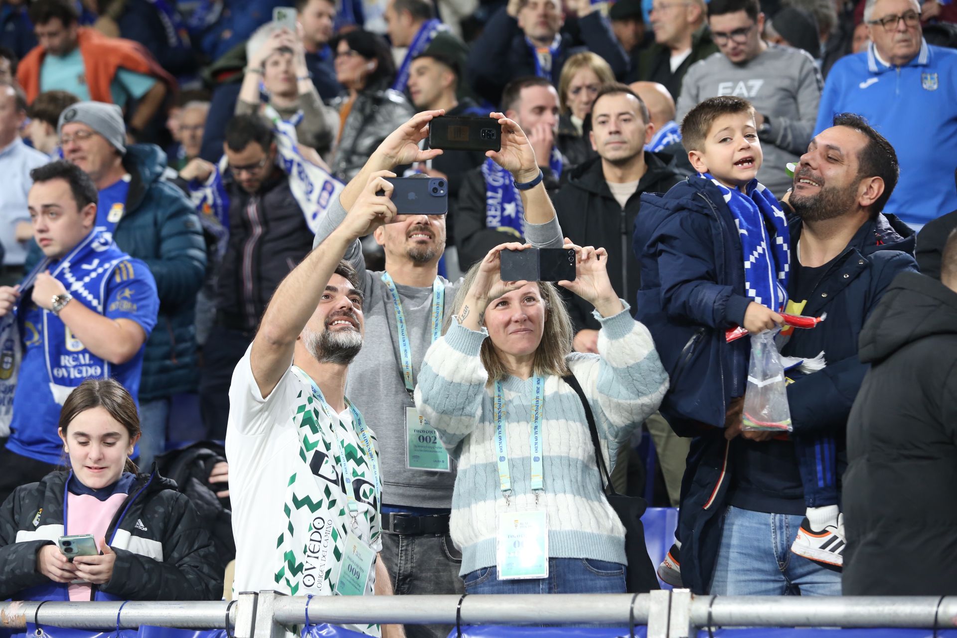 ¿Estuviste en el Real Oviedo - Mallorca? ¡Búscate en las gradas!