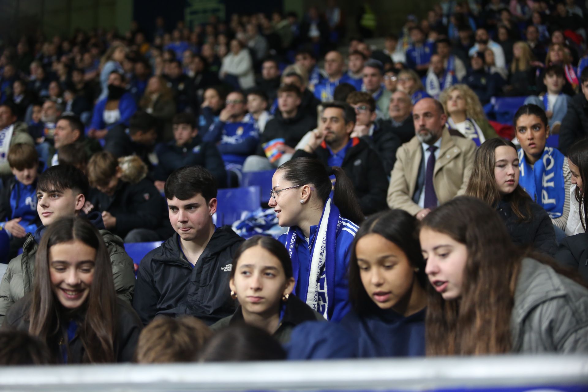 ¿Estuviste en el Real Oviedo - Mallorca? ¡Búscate en las gradas!