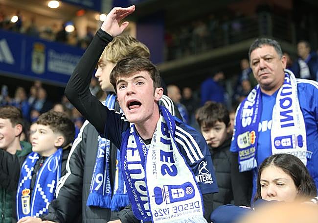 ¿Estuviste en el Real Oviedo - Mallorca? ¡Búscate en las gradas!