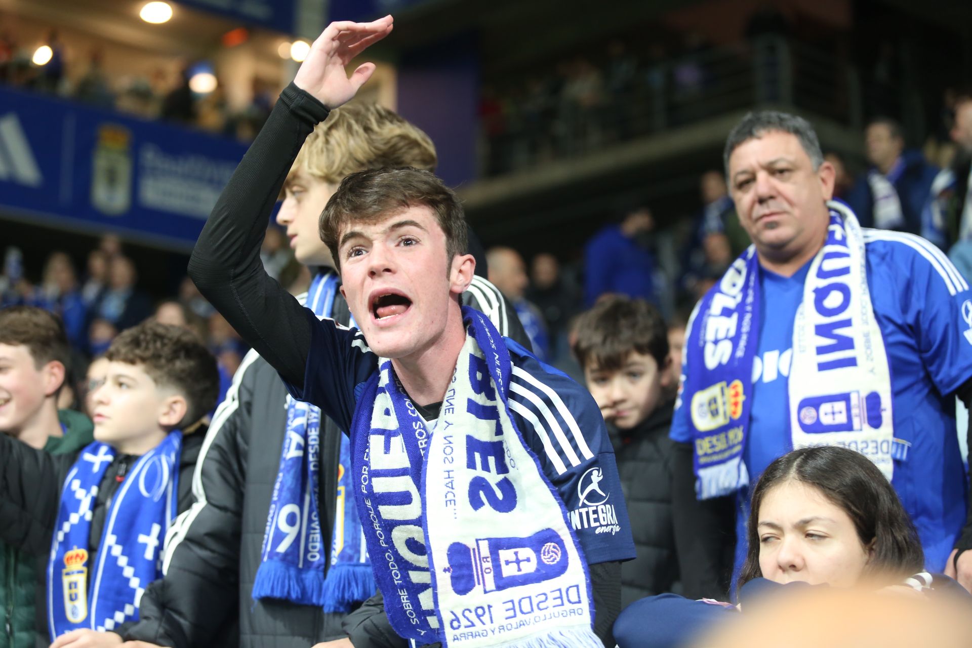 ¿Estuviste en el Real Oviedo - Mallorca? ¡Búscate en las gradas!