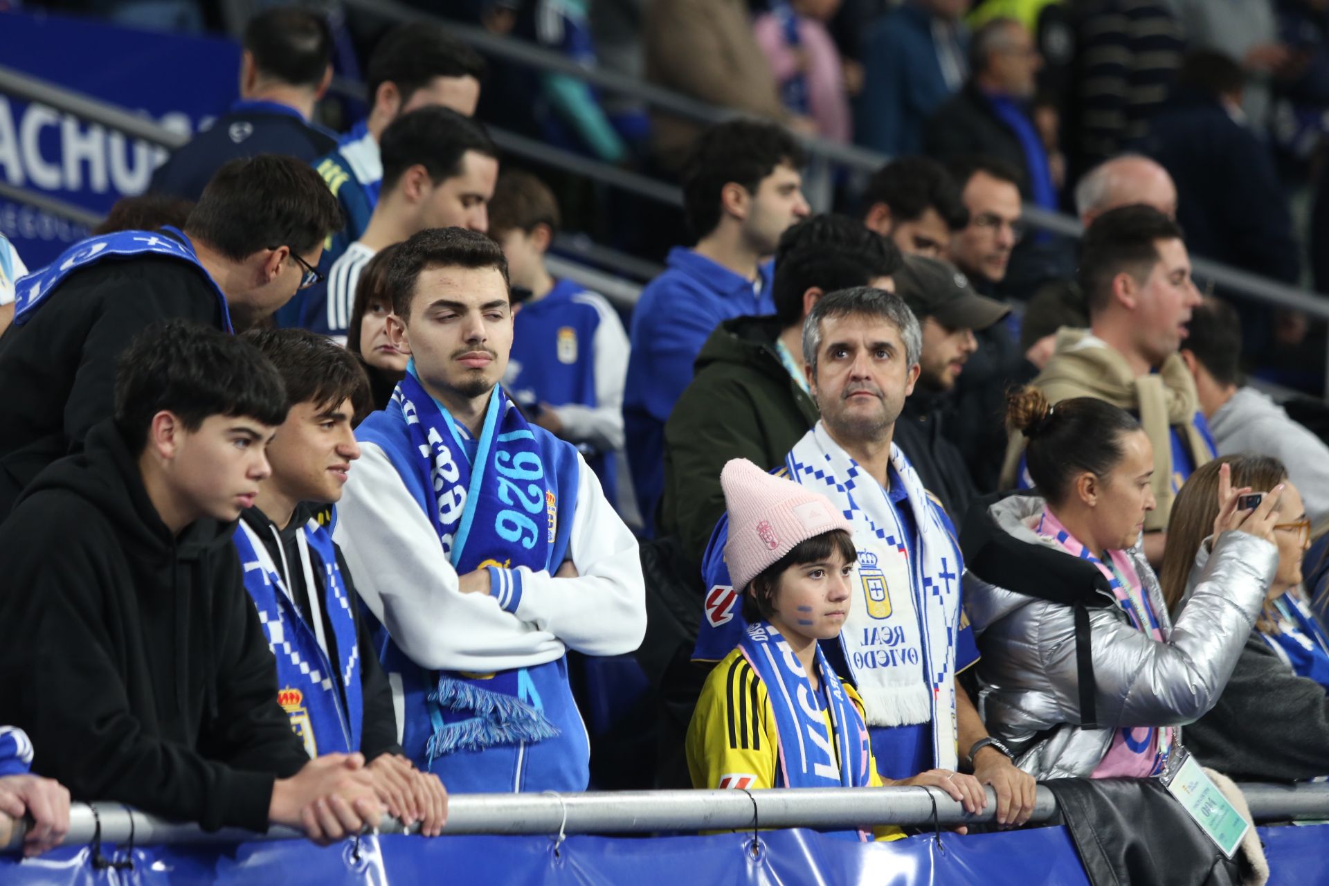 ¿Estuviste en el Real Oviedo - Mallorca? ¡Búscate en las gradas!