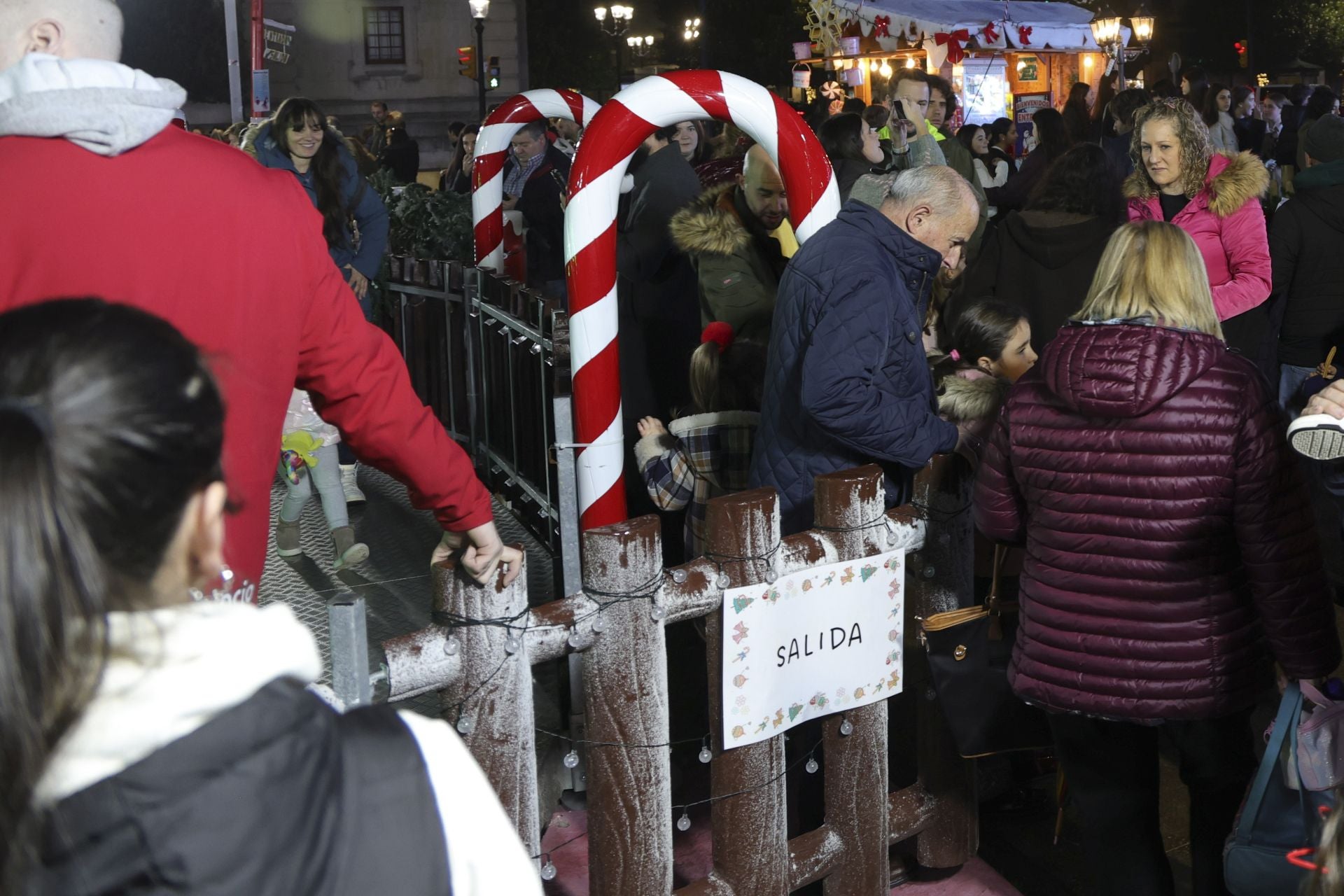 Luces, belenes, mercados y hasta pistas de patinaje: el puente de diciembre en Asturias lo tiene todo