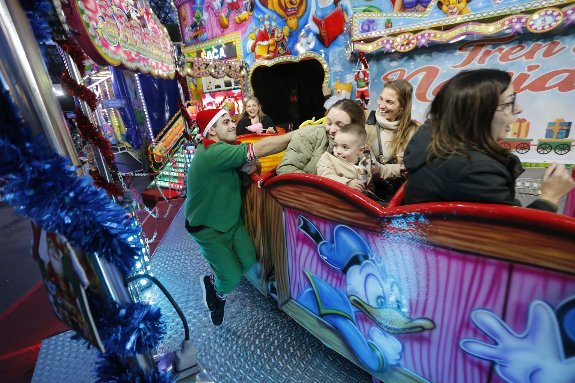 Luces, belenes, mercados y hasta pistas de patinaje: el puente de diciembre en Asturias lo tiene todo