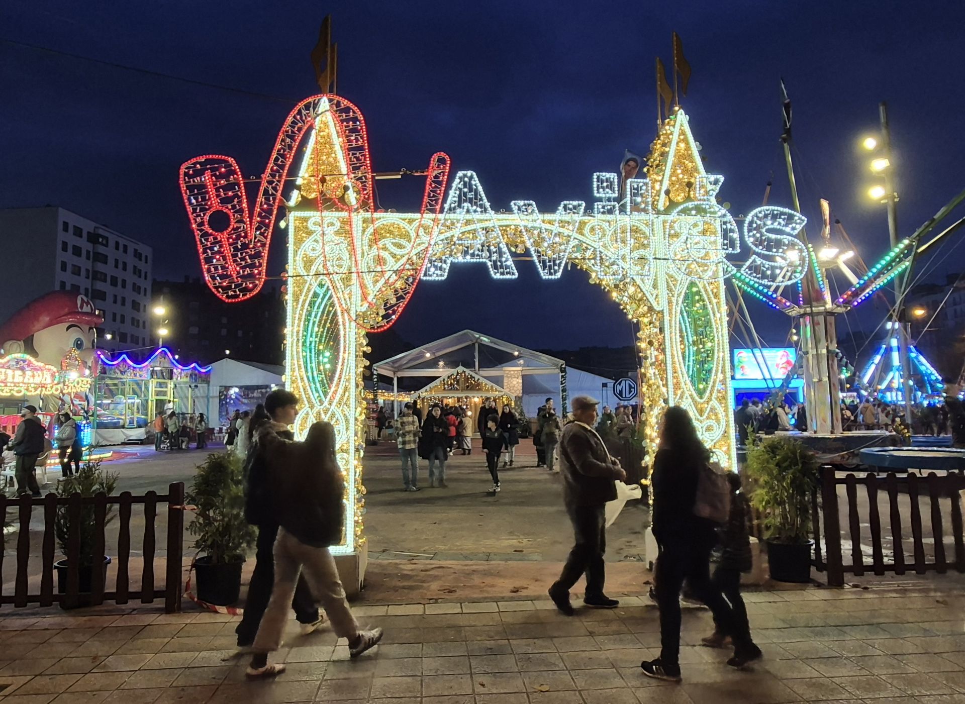 Luces, belenes, mercados y hasta pistas de patinaje: el puente de diciembre en Asturias lo tiene todo