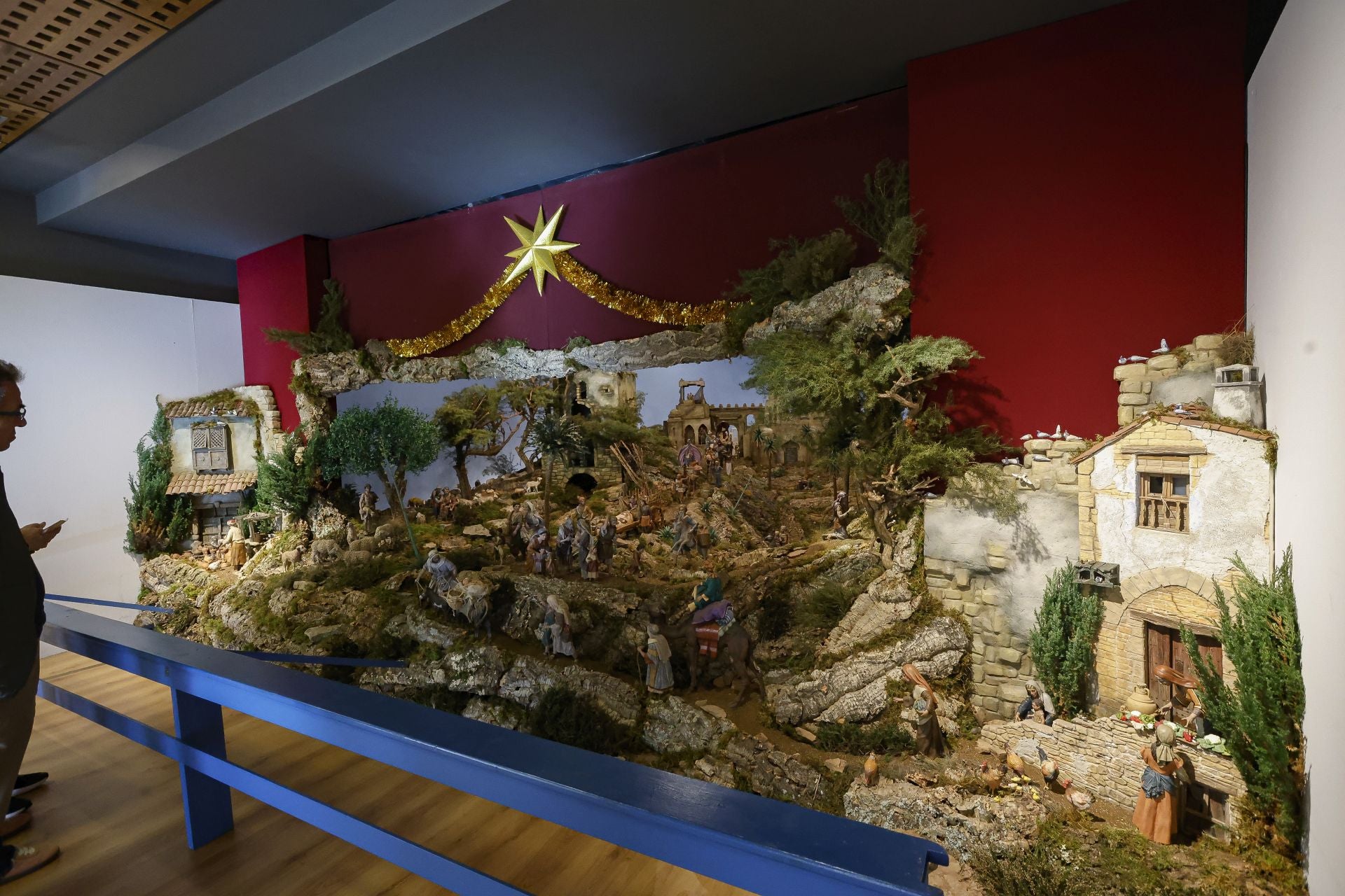 La Ruta de los Belenes de Villaviciosa: un clásico escaparate navideño