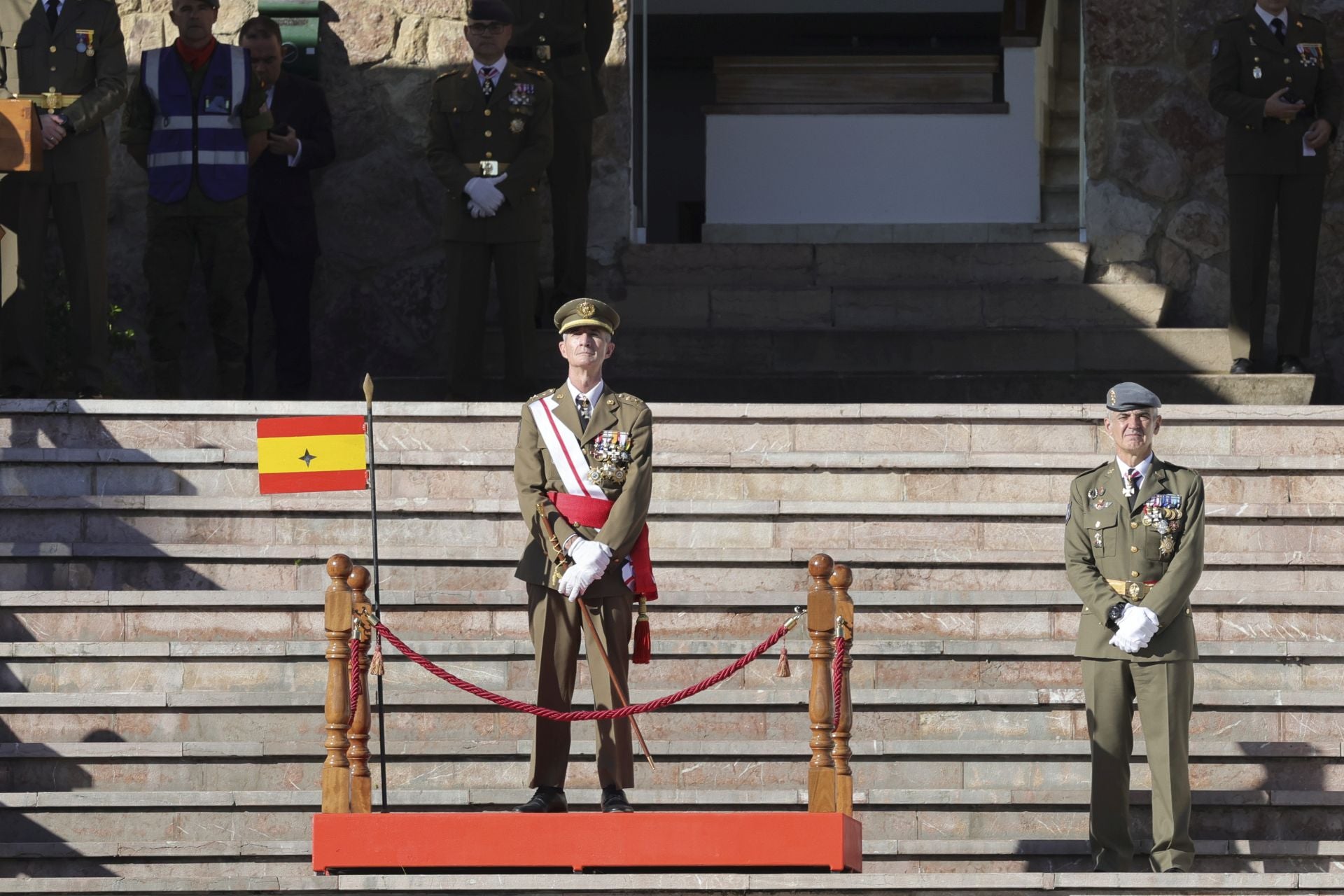 Parada militar y una despedida: las imágenes del Día de la Inmaculada en Cabo Noval