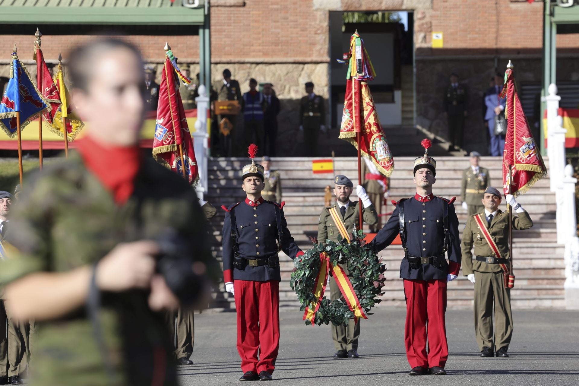 Parada militar y una despedida: las imágenes del Día de la Inmaculada en Cabo Noval