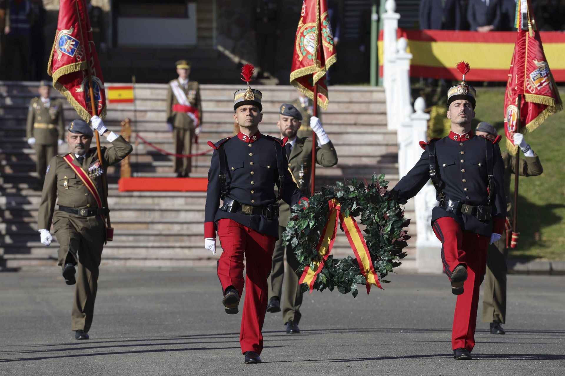Parada militar y una despedida: las imágenes del Día de la Inmaculada en Cabo Noval