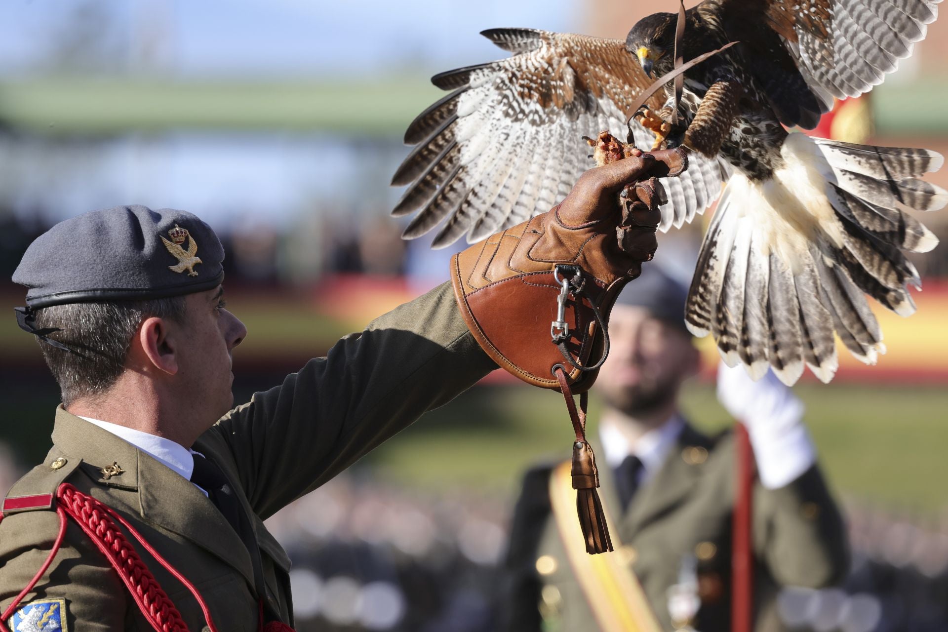 Parada militar y una despedida: las imágenes del Día de la Inmaculada en Cabo Noval