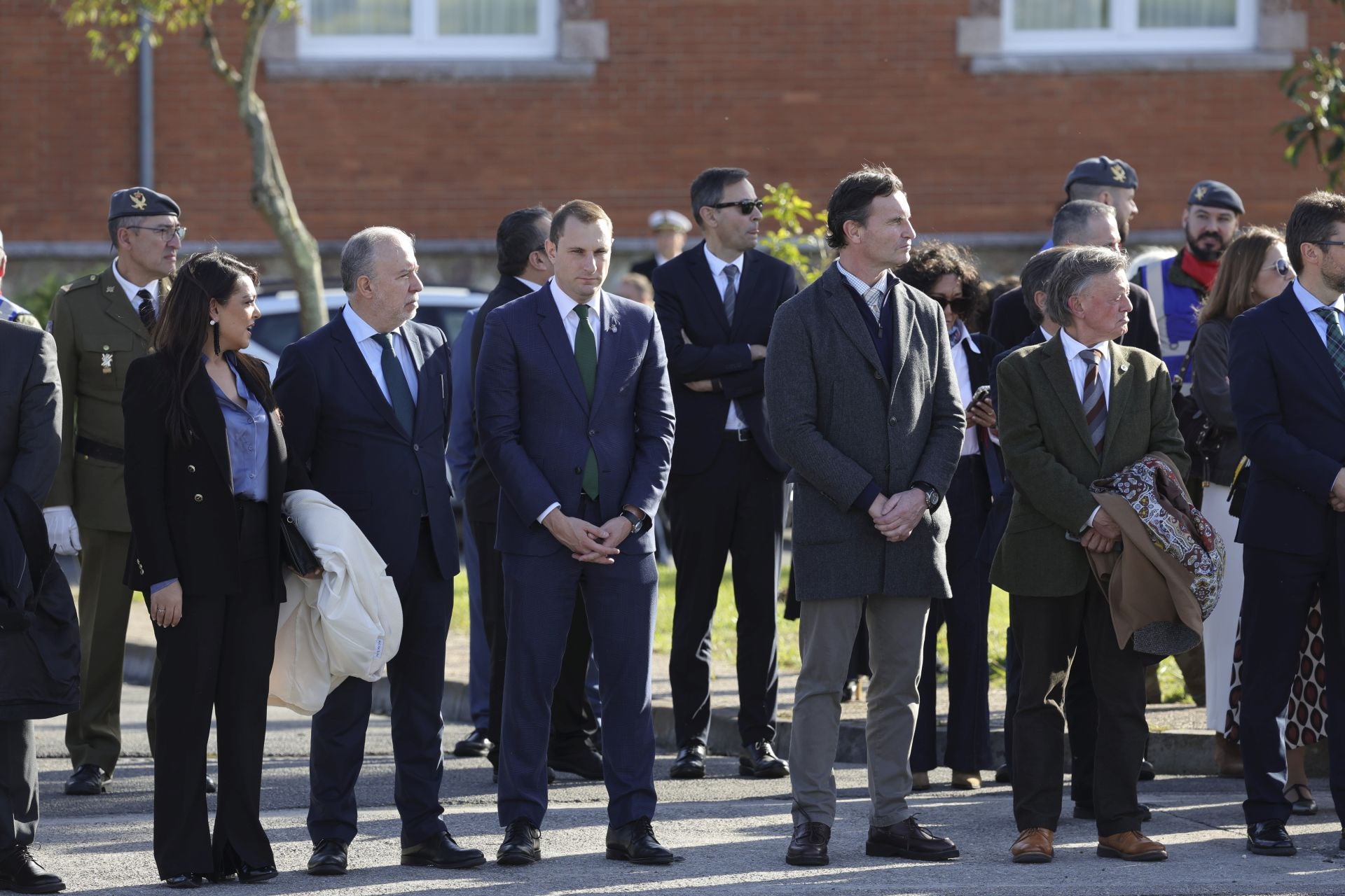 Parada militar y una despedida: las imágenes del Día de la Inmaculada en Cabo Noval