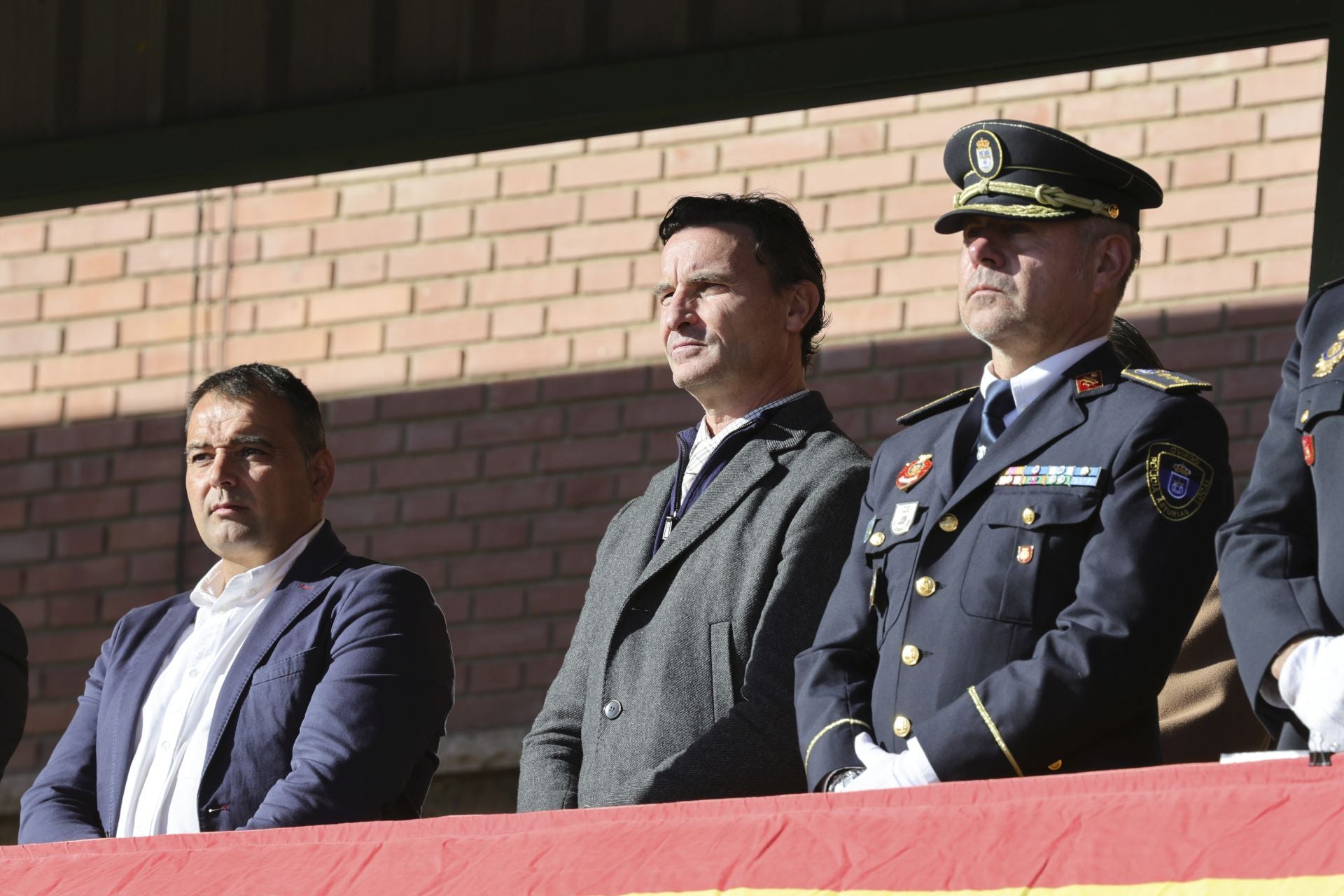 Parada militar y una despedida: las imágenes del Día de la Inmaculada en Cabo Noval