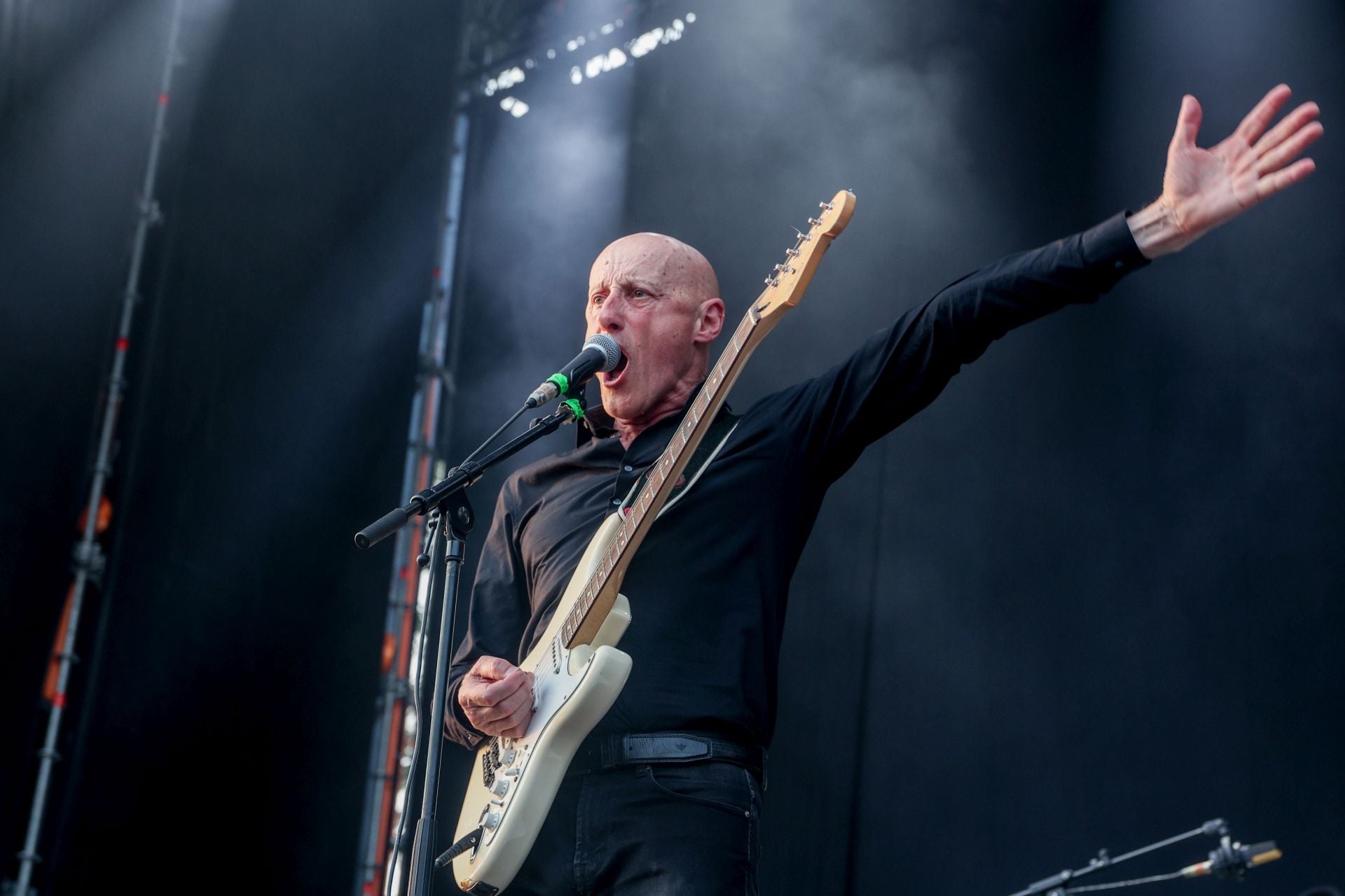 Jorge Martínez, líder de Ilegales, figura incontestable del rock: provocador y talento puro