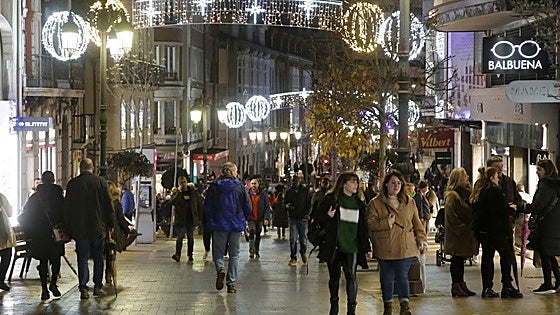 La supresión del peaje del Huerna, una ley de Vivienda y más inversión pública, en el listado de las peticiones de Asturias para el próximo año