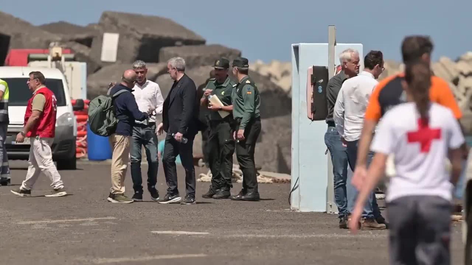 Siete mujeres muertas y un bebé desaparecido tras volcar un cayuco en El Hierro