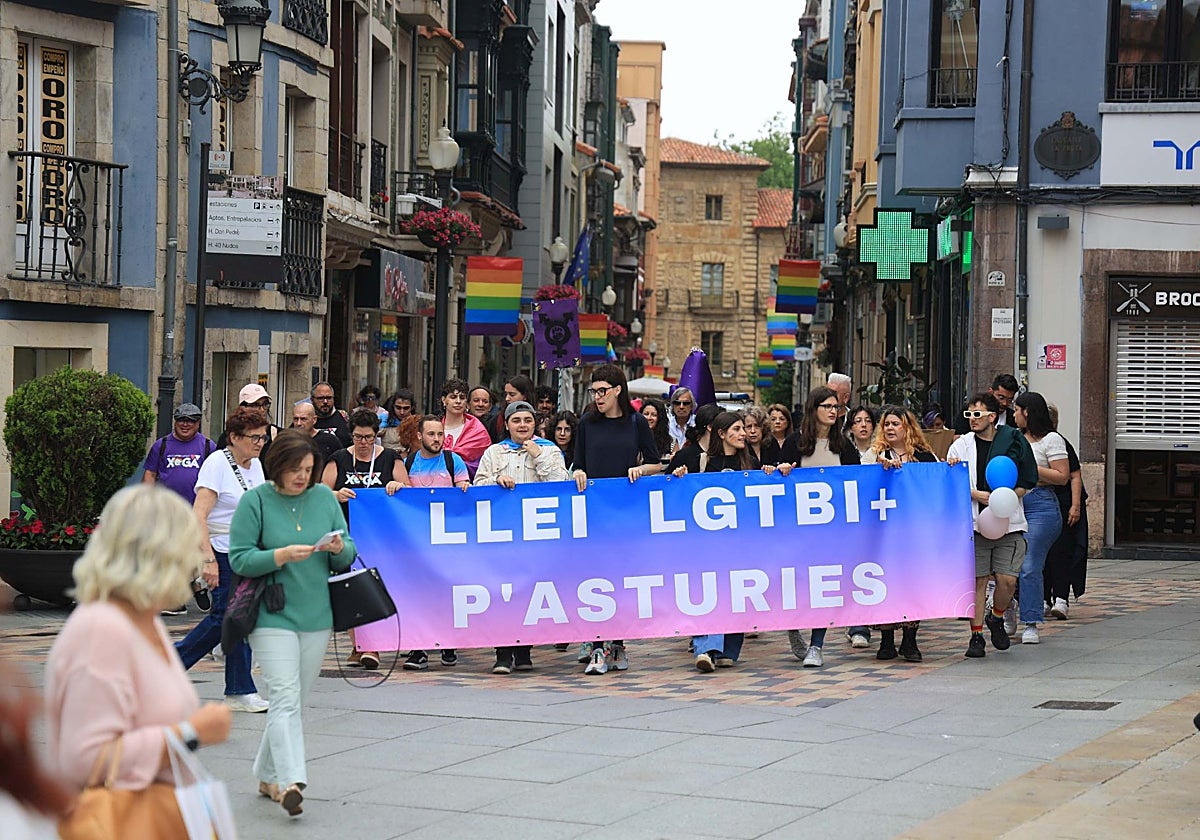 La ley LGTBI recibe más de 50 alegaciones y el Gobierno quiere ...