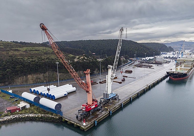 Más de 43 operaciones ferroviarias consolidan la intermodalidad del muelle de Valliniello