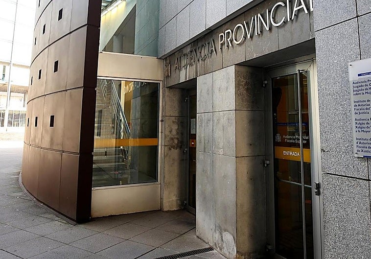 De las catanas a las armas de fuego: el peligroso arsenal de un avilesino que se enfrenta a trece años de cárcel