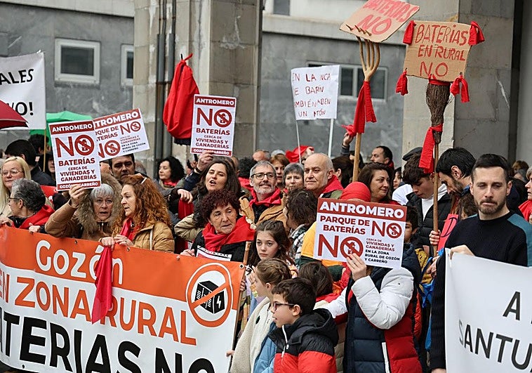 Stop Baterías Asturias reclama a los grupos políticos «una normativa urgente para proteger casas y ganaderías»