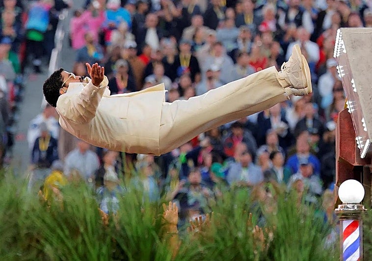 Las zapatillas que Bad Bunny vistió en la Super Bowl y que ahora todo el mundo quiere
