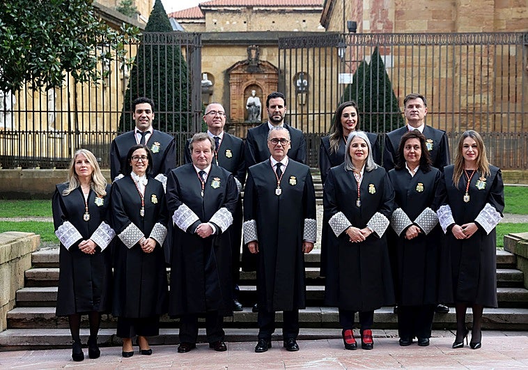 Toma de posesión de los nuevos diputados de la junta directiva del Colegio de Abogados de Oviedo