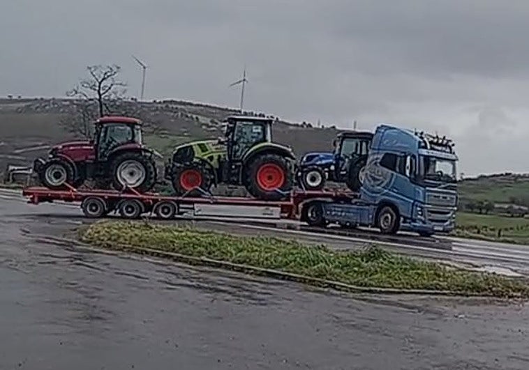 Los ganaderos asturianos ponen rumbo a Madrid para sumarse a la tractorada contra Mercosur
