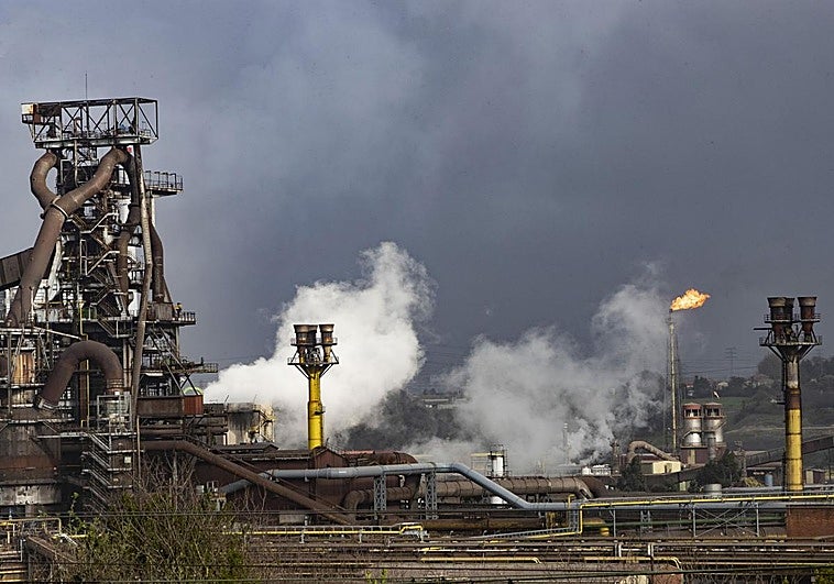 La dirección asturiana de Arcelor asegura que el horno alto 'A' puede producir más allá de 2028