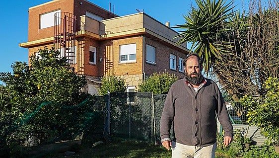Ya hay fecha para el desahucio del ocupante del chalé en el entorno del Rick's, en Gijón