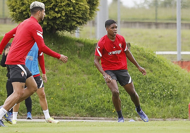 Muere tiroteado Denilson Mena, ex jugador del Marino que estuvo a prueba en el Sporting