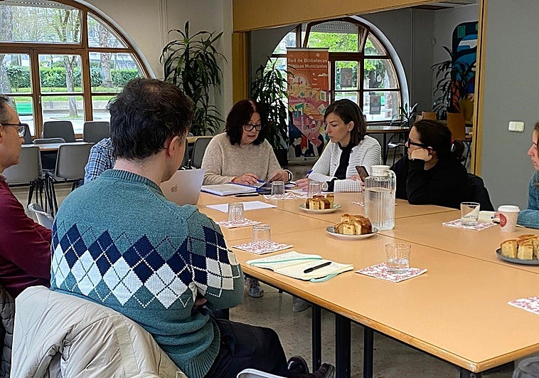 Bernardo Atxaga, Solla Sobral, Llucía Ramis, la eslovena Renata Salecl o la finlandesa Riikka Pulkkinen liderarán la 'Ofelia' de Oviedo