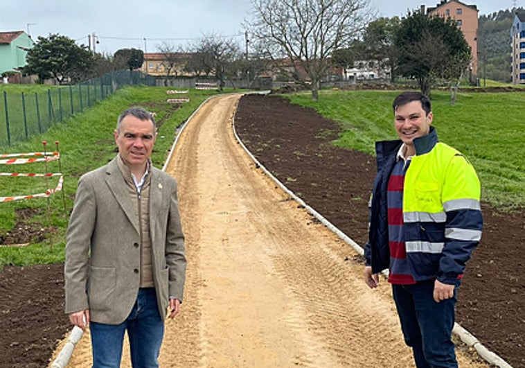 Corvera crea una nueva senda saludable junto al prao de la fiesta