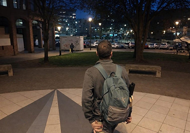 Así se ahuyenta en Avilés a los estorninos